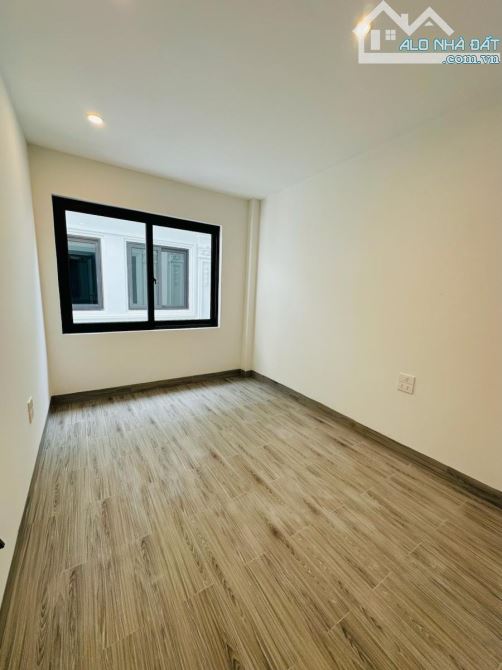 Cự Khối, Long Biên - 30m2 - 4.2 tỷ - ô tô cửa - 6