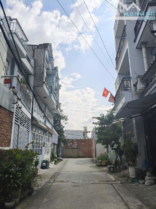 Bán nhà 78m² Q12 Huỳnh Thị Hai- hẻm oto thông nhau rộng 5m, giá 4.6 tỷ - 6