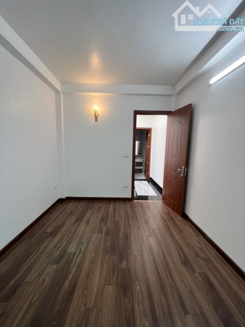 Bán nhà phố Linh Quang lô góc- nhà mới- oto đỗ cửa- diện tích 35m2. - 6