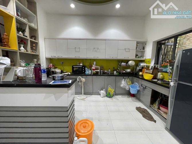 Bán biệt thự mặt tiền Đường 79 Xa Lộ Hà Nội, Phước Long Quận 9 - 6