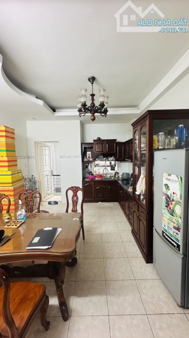 Mặt tiền Quang Trung ngay chợ Hạnh Thông Tây gần 100m2 đúc 5 tầng giá 15,5 tỷ TL đường 10m - 7