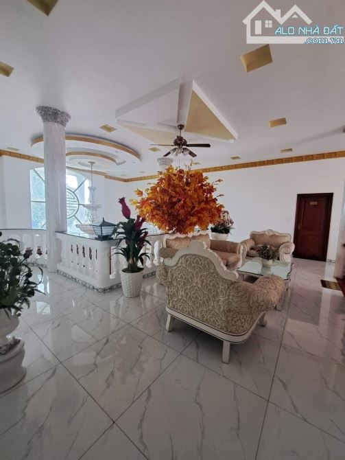 BIỆT THỰ SÂN VƯỜN NGUY NGA – 1.300M² – FULL NỘI THẤT ĐẲNG CẤP - 7