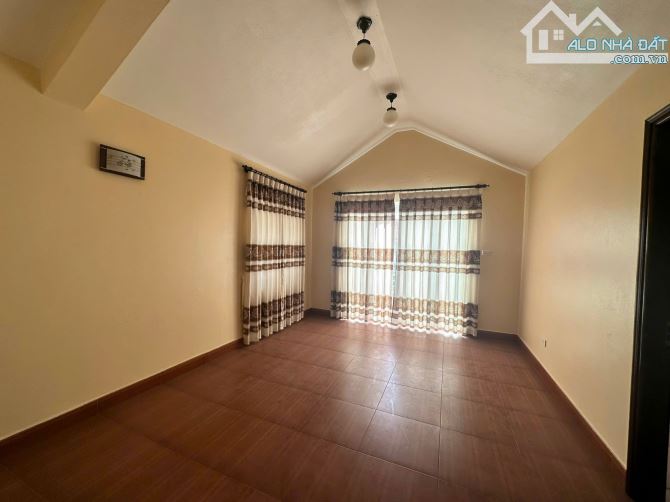 Cho thuê nhà Biệt Thự Nguyễn Văn Linh, Long Biên - Khu cán bộ TW đảng, Vỉa hè, Ô tô tránh - 7
