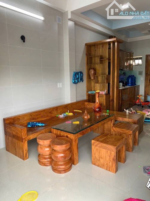 Bán nhà hai mặt tiền trước sau Bờ Sông Vàm Thuật, P.6, Quận Gò Vấp - 7