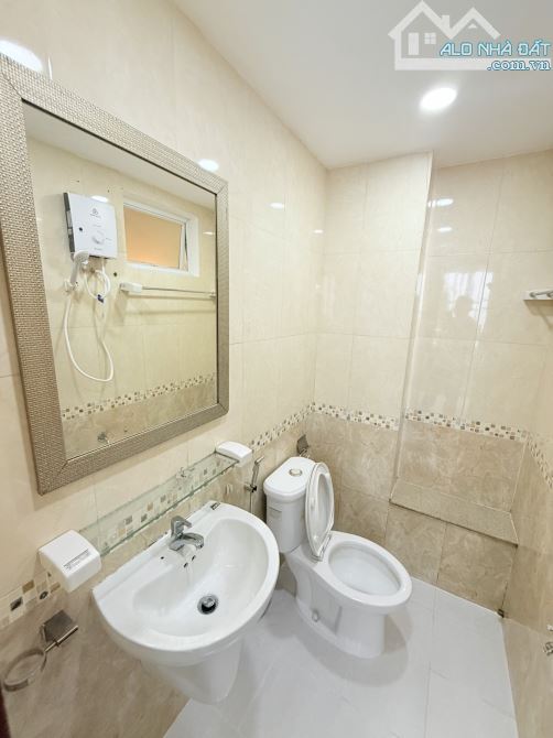 Nhà mới đẹp Sư Vạn Hạnh, Quận 5, 2 lầu, 2 phòng ngủ, 3 vệ sinh, chỉ 3.38 tỷ - 7