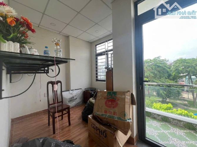 Nhà 3 Tầng Ngay Mặt Tiền Công Viên Đường Số 28  P6 Gò Vấp  Đường 8m 4x17m  Giá 9.3 Tỷ - 7