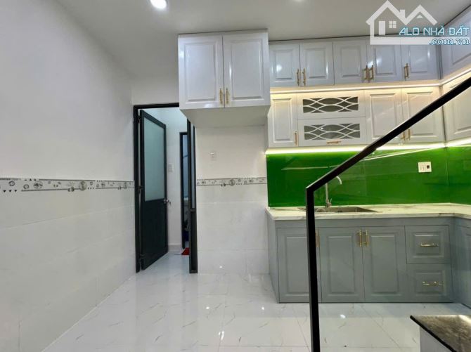 Bán nhà hẻm 1806 Huỳnh Tấn Phát, NB, Dt 4 x14m, 1 lầu. Giá 2,5 tỷ - 7