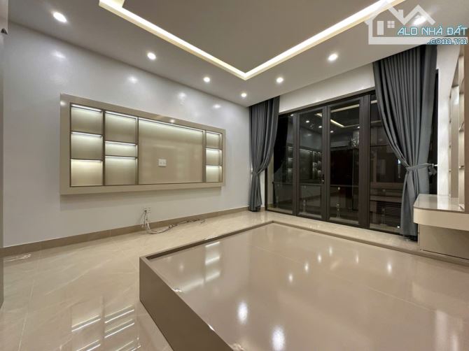 Tuyến 2 Quán Nam  92m² x 5T Thang Máy - 7