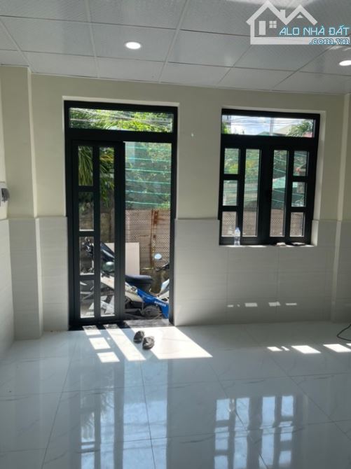 BÁN NHÀ NGAY KHU DÂN CƯ HỒNG LONG NGANG 5M DÀI 10M NHÀ 2 TẦNG GIÁ 4 TỶ - 7