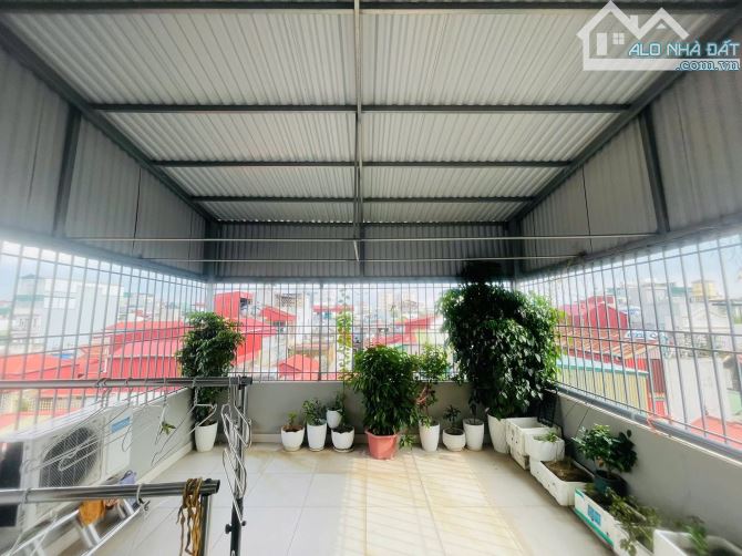 BÁN CĂN NHÀ 41M ,6TẦNG THANG MÁY LÔ GÓC XÂY TÂM HUYẾT SỔ NỞ HẬU ,NGÕ GẦN OTO,GIÁ CHỈ 13 tỷ - 7