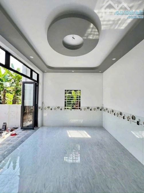 Bán gấp căn nhà ở Nguyễn Văn Ni -Thị Trấn Củ Chi. DT 159m2, Giá chỉ có 1 tỷ 120. Sổ Hồng R - 8