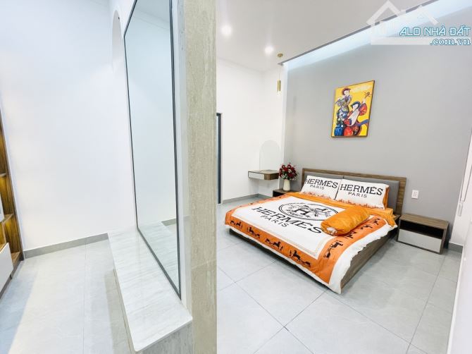✨ NHÀ 3 TẦNG ĐẸP – QUẬN 7 – GIÁ CHỈ 6.79 TỶ  📍 Gần Quận 1 & Quận 4 – Vị trí vàng - 8