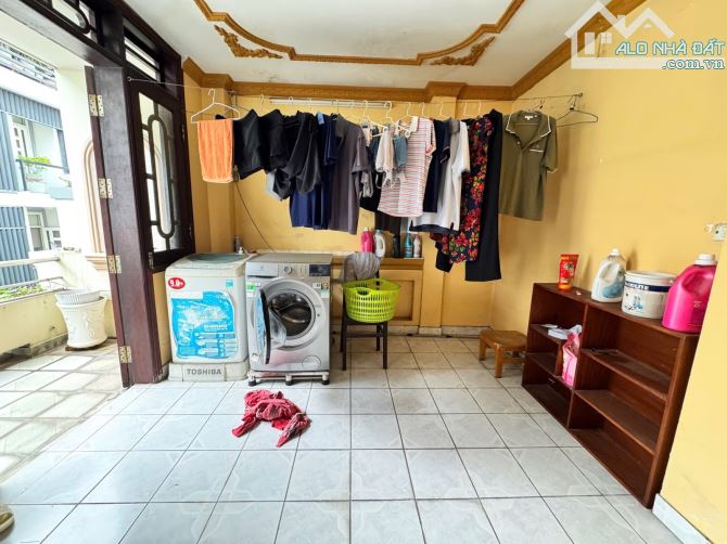 HIẾM PHÚ NHUẬN  - HẺM XE TẢI - GẦN MẶT TIỀN - 4x23 VUÔNG ĐÉT - 4 TẦNG - 8