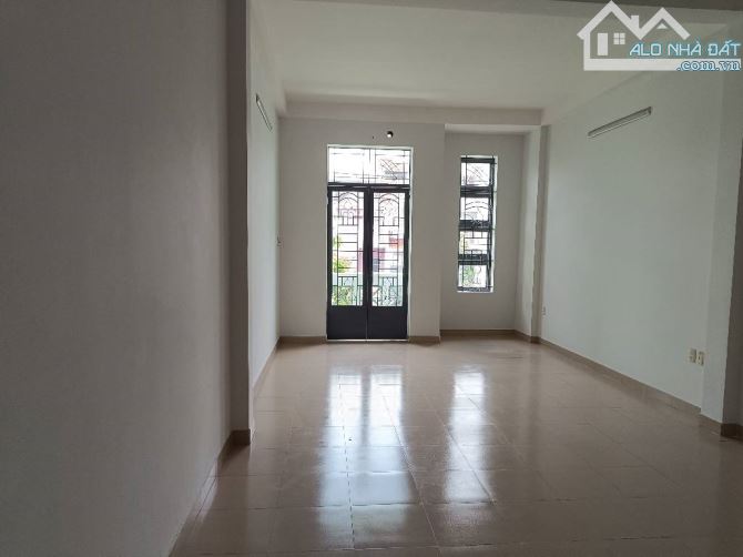 BÁN GẤP - MT TẠ QUANG BỬU - P.5- Q.8-DT: 4*16M-GIÁ 17 TỶ - 8