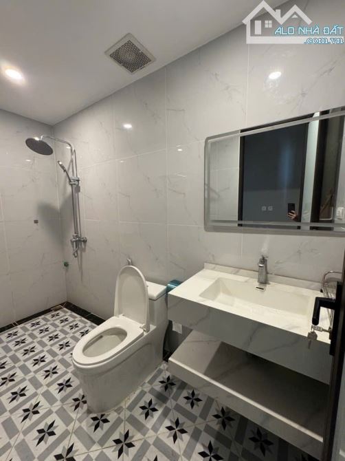 Bán nhà 7 tầng mới koong, ngõ thông, full nội thất, gần ô tô tránh, dt 35m2, giá 5 tỷ+ - 8