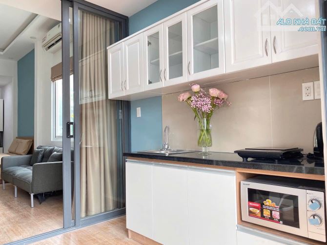 CĂN HỘ TÁCH BẾP FULL NỘI THẤT CỰC RỘNG 40M2 NGAY QUẬN 3 - 8
