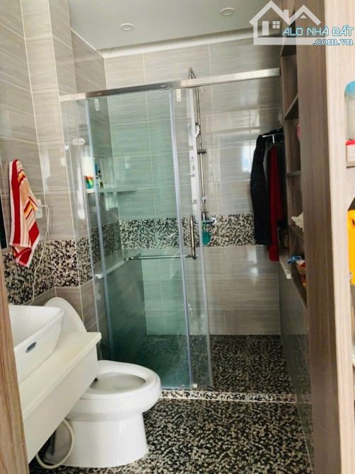 NHÀ MỚI 5 TẦNG TẠI Q4 - THÍCH HỢP KD CHDV FULL NỘI THẤT - KHU DC HIỆN HỮU KHÔNG QH - 9