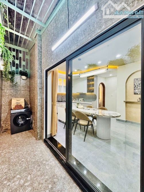 BÁN NHÀ TRẦN HUY LIỆU P11 PHÚ NHUẬN, 61M2, 3 TẦNG, 3 PN, SÂN ĐỂ XE, GIÁ CHỈ 7.68 TỶ - 9