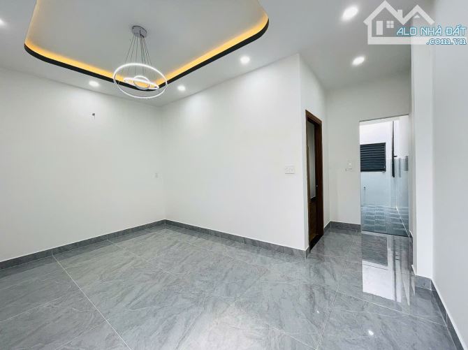 Siêu Phẩm Đẹp, 5x25, sổ hồng hoàn công, gần TP.HCM - 9