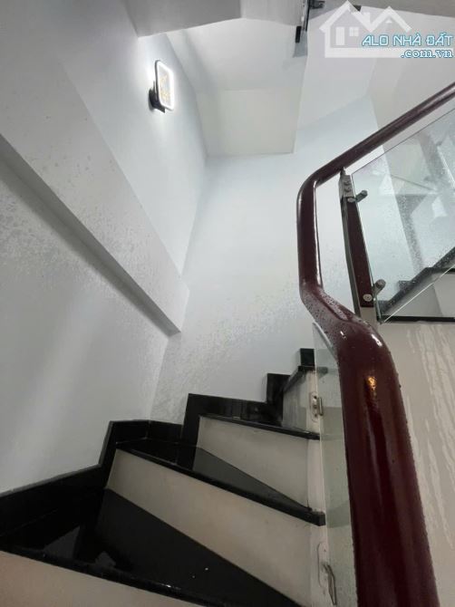 Nhà 3 tấm góc 2mt khu VIP mã lò,hương lộ 2 - 9