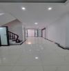 Lạc long quân - võ chí công- 6 tầng thang máy ở ngay