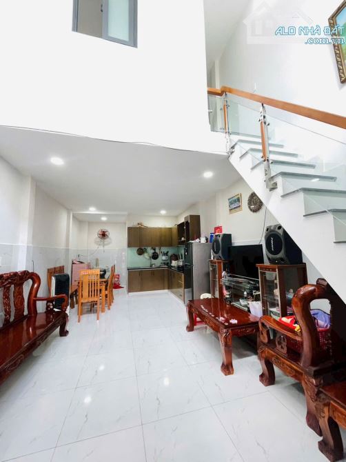 Bán Nhà gần Tô Ngọc Vân Quận 12, Thạnh Xuân 24, DT 4 x12, 2PN, giá 3ty65
