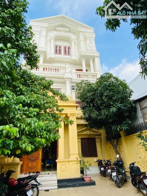 BIỆT THỰ KẾ NGUYỄN SƠN TÂN PHÚ, 8 X 35M, 4 TẦNG GIÁ TL.