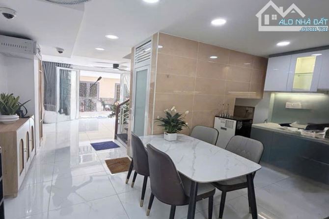 Bán nhà hẻm, Nguyễn Cửu Vân, Bình Thạnh, 37.5 m² (4m x 10m), 6 phòng - Giá 7.75 tỷ TL