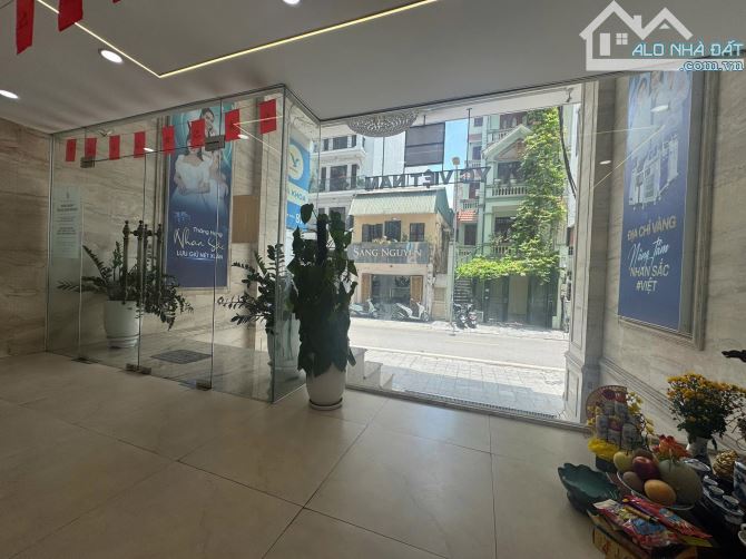 VIP Mặt phố Bùi Thị Xuân 12T 133m2 MT 7.1m DÒNG TIỀN gần 4 tỷ/năm Chỉ 160 Tỷ