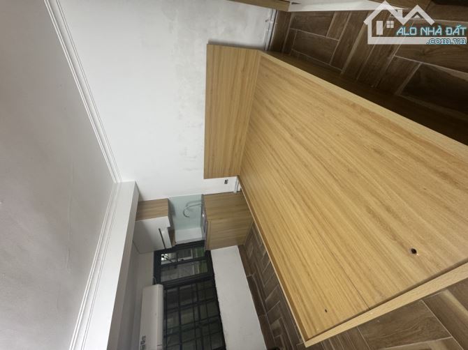 CCMN Quan Nhân 70m², 6 tầng, full nội thất, thang máy nhập khẩu – giá 13,8 tỷ
