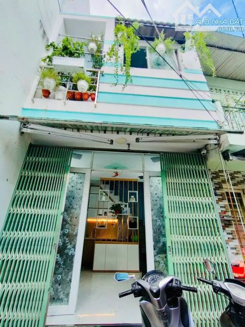 CÁCH 2 CĂN RA MẶT 💵 ĐOÀN VĂN BƠ - HẺM TRƯỚC NHÀ 8m - KHU DC HIỆN HỮU KHÔNG QH