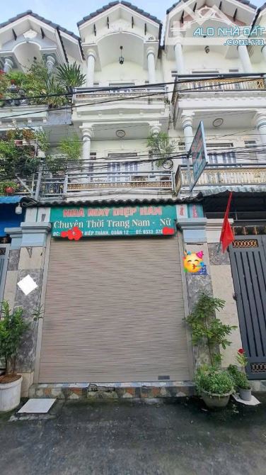 Nhà đẹp 1 trệt 2 lầu chỉ 4 tỷ xíu đây Khách ơi lê văn khương q12