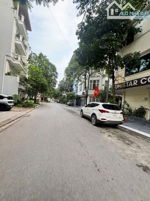 Bán nhà HÀNG KHÔNG ngõ 117 Nguyễn Sơn - 85m 4tầng MT 6,6m - đường vỉa hè giá 24tỷ