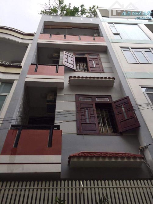 Bán Nhà 5 Tầng Hẻm Đường Biệt Thự , Cách Biển 500m , giá 6 tỷ 200 triệu