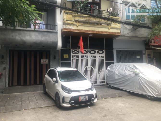 Hiếm!Bán nhà phân lô Huỳnh Thúc Kháng dt 34m,mt 5,2m,ô tô đỗ cửa