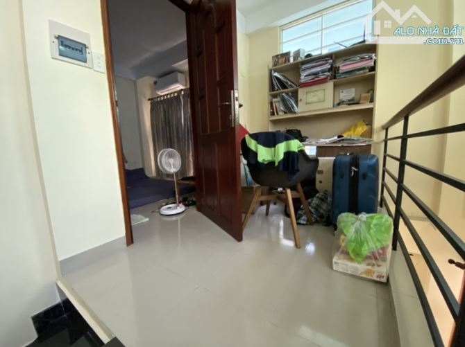 CHDV . 6 TẦNG BTCT - 100M2  (4.2 ❌️24 ) .13 PHÒNG  NỞ HẬU . KO LỘ GIỚI . FULL NỘI THẤT