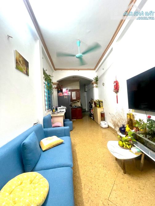 Bán nhà phố Ngoạ Long - Cầu Diễn  DT 38m2 - 5 tầng - Giá 5,25 tỷ.