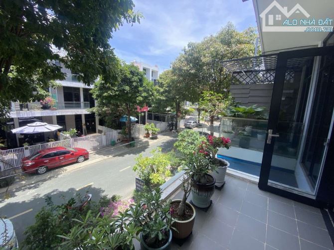 BIỆT THỰ KDC CÁT LÁI - 10,8 tỷ—83m2(5,2*16) —3 tầng