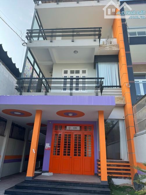 🏖️ BÁN ĐẤT TẶNG NHÀ 3 TẦNG – ĐƯỜNG ĐẶNG TẤT, VĨNH HẢI – CÁCH BIỂN HÒN CHỒNG CHỈ 100M 🌊