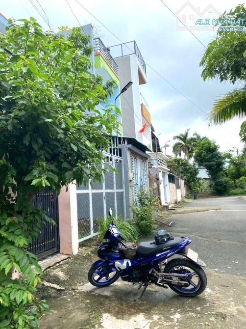 BÁN ĐẤT HẺM Ô TÔ NGAY CHỢ LONG TRƯỜNG, 52M2, CHỈ 3,08 TỶ