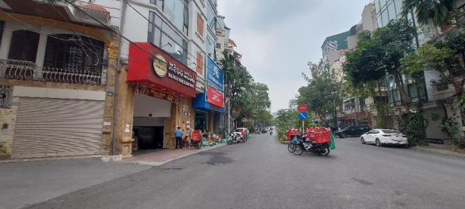 Bán nhà MP Đặng Thùy Trâm 70m 5 tầng mt 6m kinh doanh, ô tô tránh