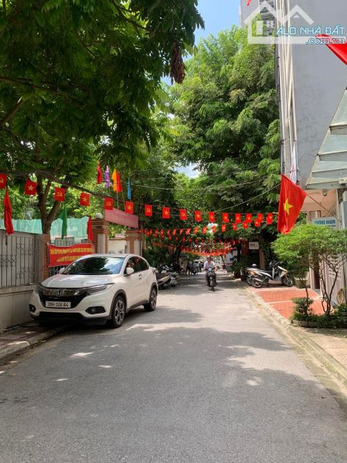 Nhà Mới Lô Góc,Tặng Nội Thất, Ô Tô đỗ gần– Chu Văn An Hà Đông – 40m² –Nhỉnh 8 tỷ, CÓ TL