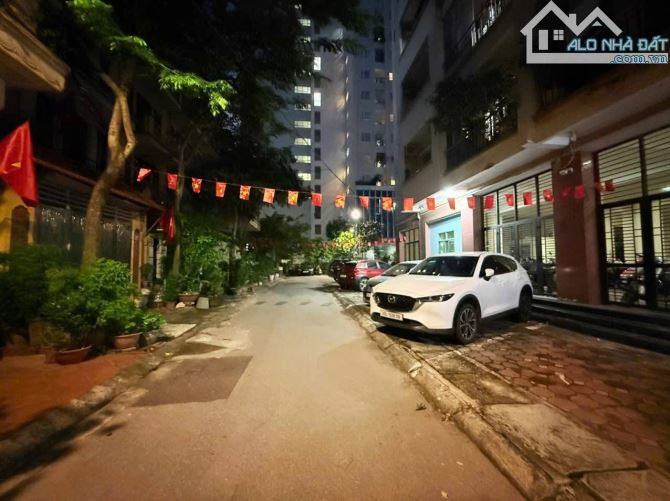 Phân lô Nghĩa Đô - Vỉa hè oto tránh chạy vòng quanh🌹75m2 - 4T - MT4.5m, Sổ vuông A4