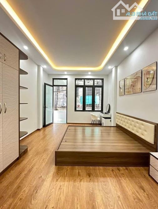 TOÀ 5 TẦNG CƯ XÁ ĐÔ THÀNH, P4, QUẬN 3 - 5,8M x 12M (55M2) XE HƠI ĐỖ CỬA, 9 TỶ NHỈNH