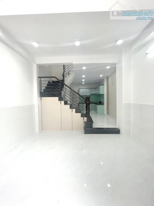 KHU VIP TÂN SƠN NHÌ – HẺM 4M – 5 TẦNG MỚI Ở NGAY - 41M2 - CHỈ 6.38 TỶ 🌟