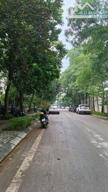 Bán liền kề KĐT Xuân Phương, văn phòng kinh doanh đỉnh, 85m2 16.8tỷ