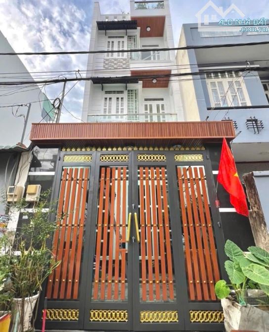 Bán nhà 4 tầng đẹp, 67m2 (4x17), Hẻm xe tải Lê Đình Cẩn, Gần Tên Lửa, Aeon, Chỉ hơn 5 tỷ