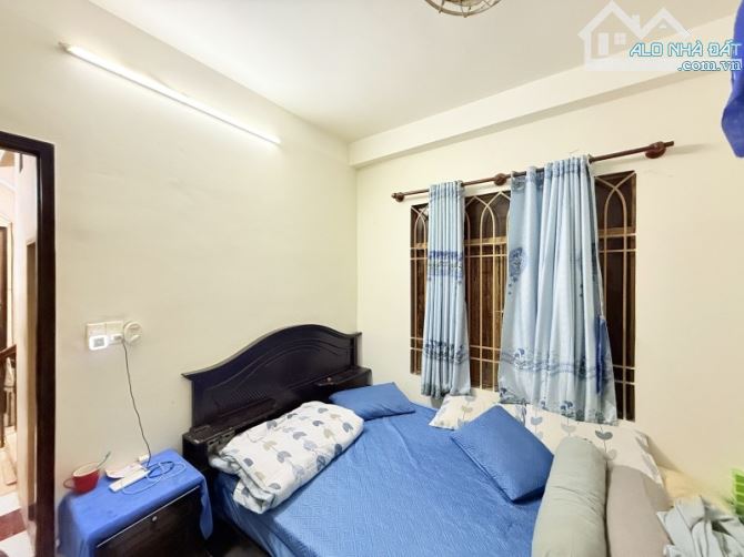 HÀN HẢI NGUYÊN Q11 KẾ QUẬN 10 - HẺM Ô TO CÁCH MT 10M - 44M2 5 TẦNG