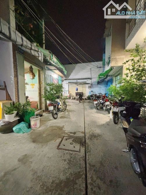 🏕 Bình Trị Đông, BTĐ, Bình Tân. DT 3,4 × 9,5, 3 Tầng. Giá 3,45 tỷ TL.