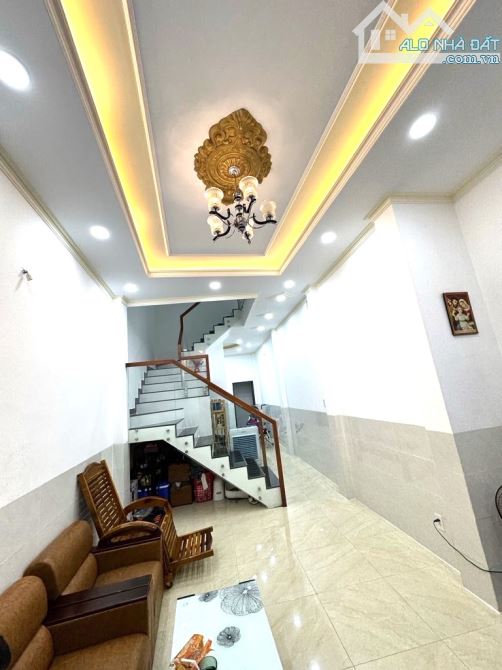 Bán nhà 4 tầng 56m2 Hậu Giang, đẹp lung linh, View kênh Lò Gốm, Him Lam, chỉ hơn 6 tỷ